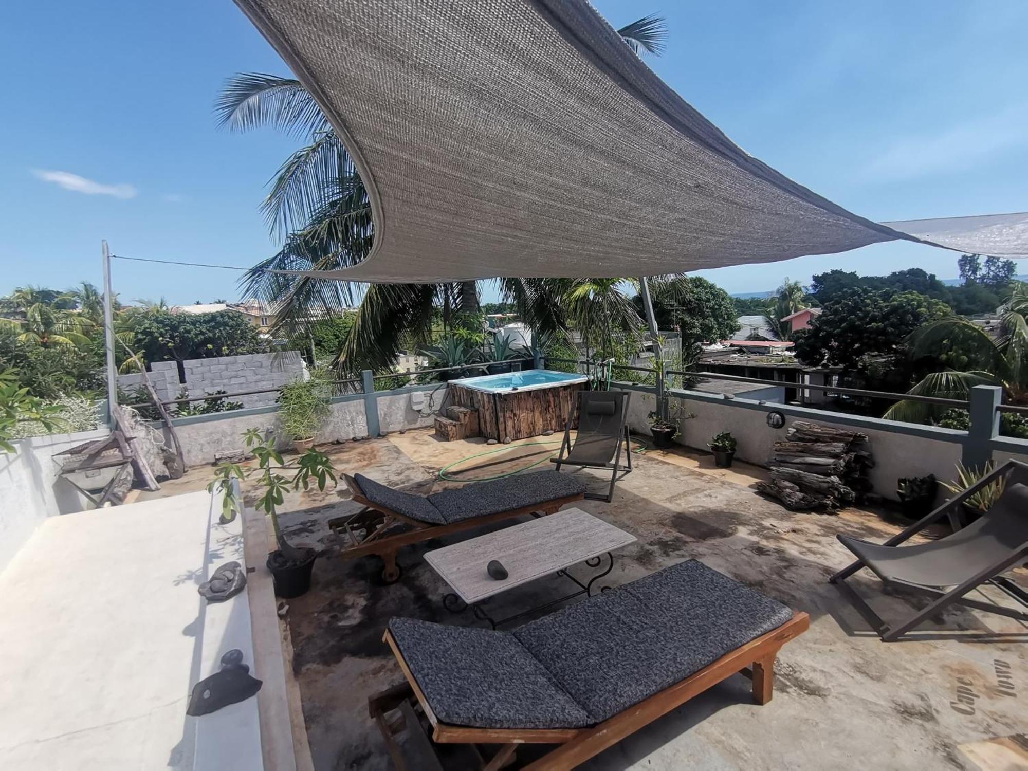 Modern Apartment/3Bedrooms/2Bathrooms/Rooftop/Jacuzzi Pointe aux Sable Экстерьер фото
